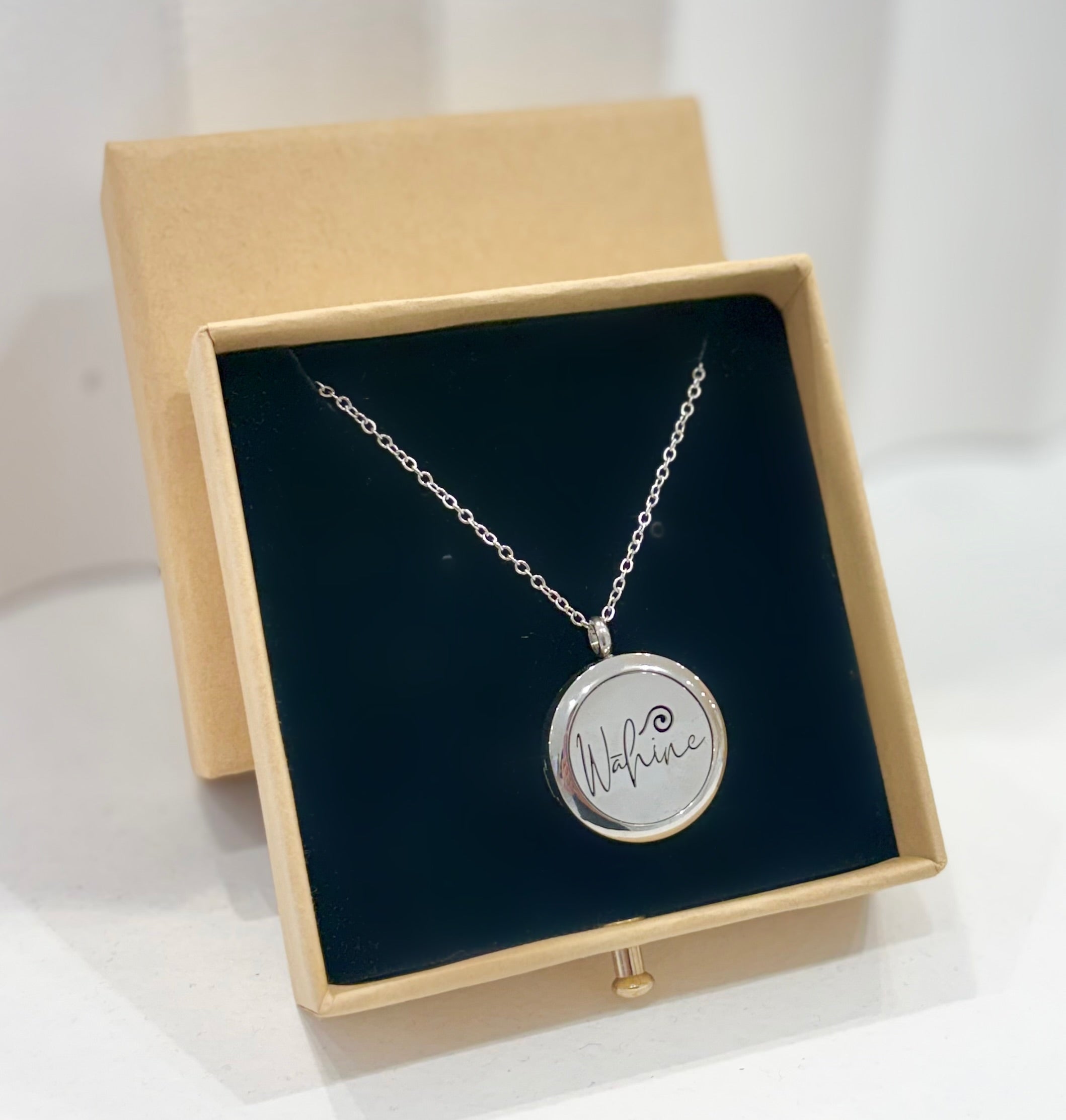 Silver Wāhine Perfume Necklace