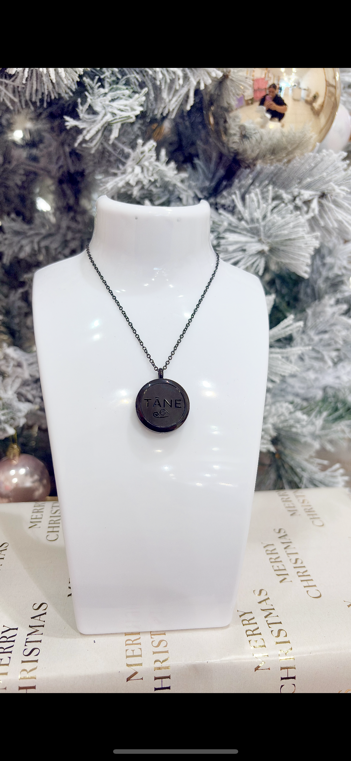 Tāne Keepsake Necklace