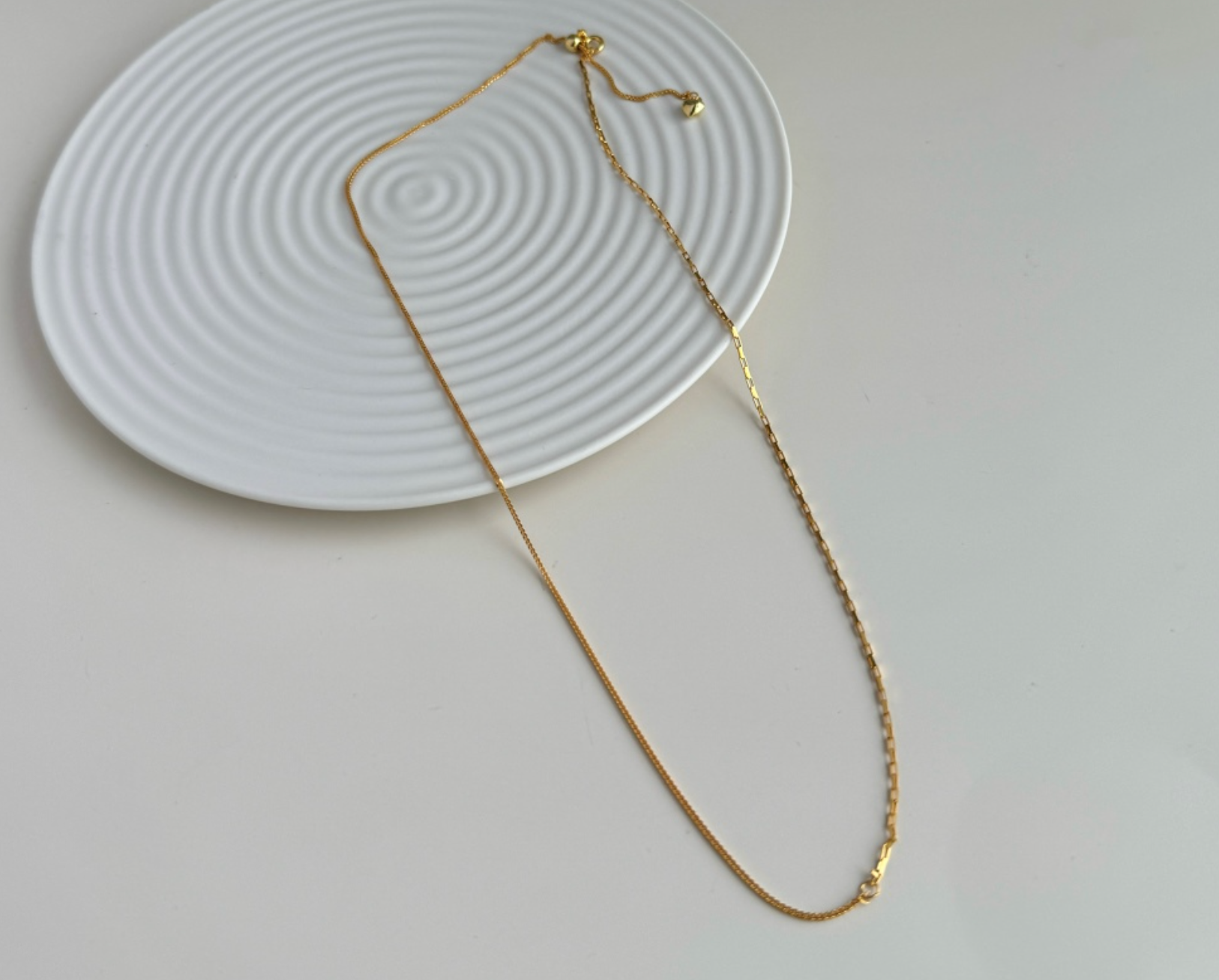 Gold Wāhine Perfume Necklace