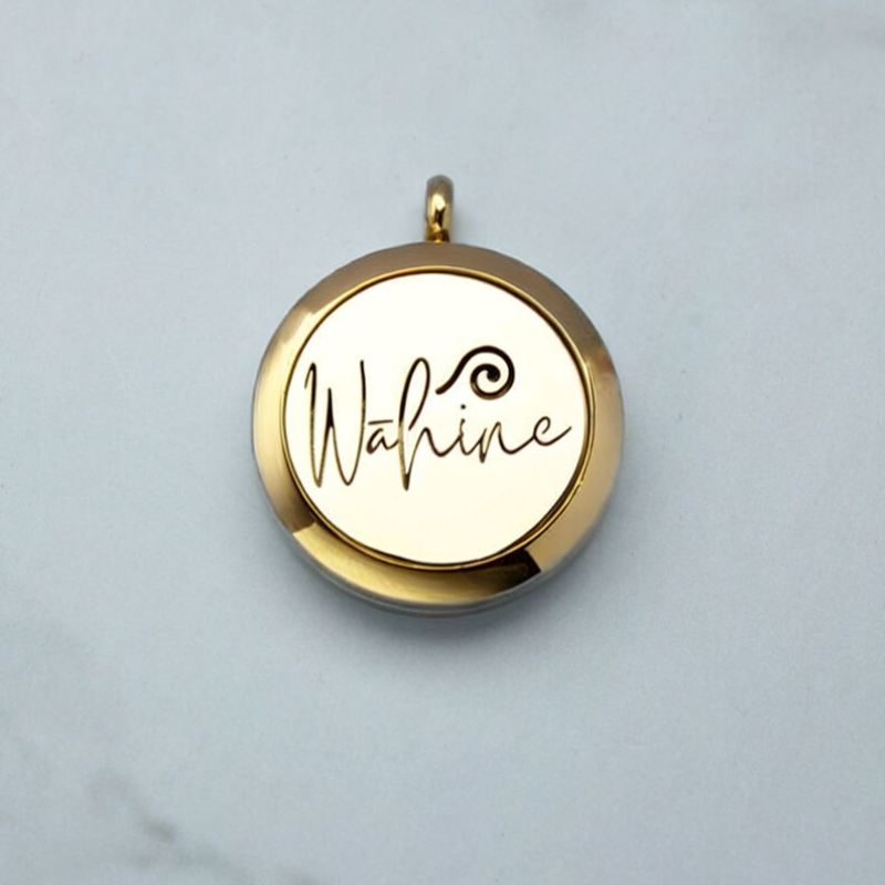 Gold Wāhine Perfume Necklace